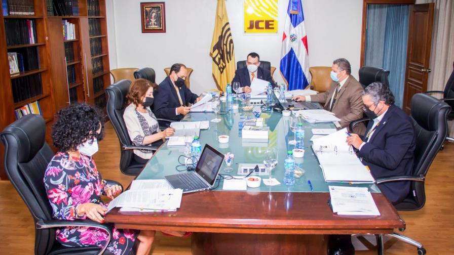 JCE debe reunirse para asignar fondos a los partidos políticos