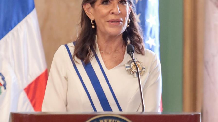 Embajadora EEUU agradece a dominicanos por mensajes de apoyo tras irrupción al Capitolio
