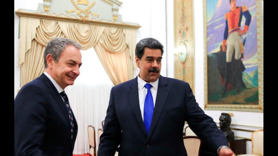 Zapatero se reúne por sorpresa con Maduro en Caracas