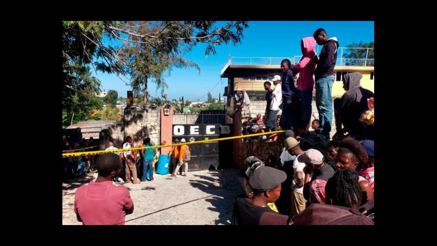 Aumentan a 15 los niños muertos en incendio de orfanato en Haití Aumentan a 15 los niños muertos en incendio de orfanato en Haití