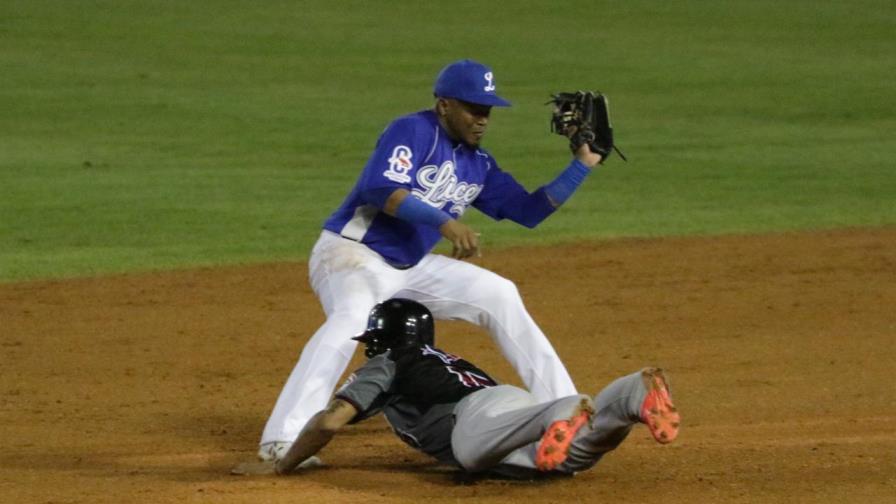 Sierra y De Paula detienen el ataque de los Tigres con una blanqueada en el Quisqueya Sierra y De Paula detienen el ataque de los Tigres con una blanqueada en el Quisqueya
