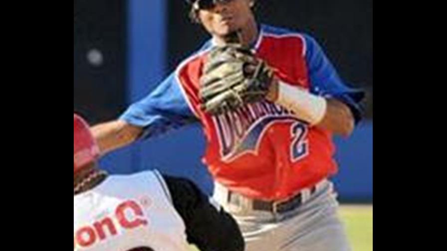 La pelota en la cabeza de Aybar