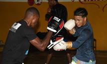 "Mini Pacman" y De los Santos ponen en juego su futuro ante mexicanos el 13 de diciembre