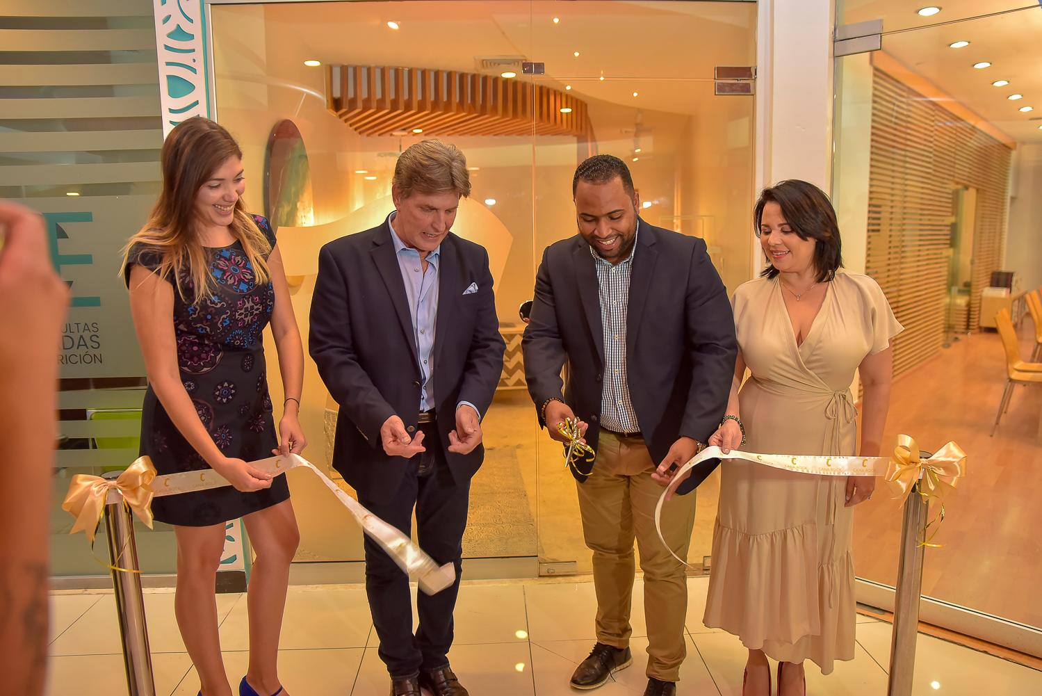 Ericka Díaz, Víctor Cámara, Osvaldo Bello y Yexenia Jiménez.