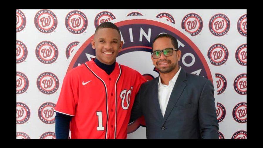 Cifra récord de prospectos criollos logran bonos millonarios de firmas