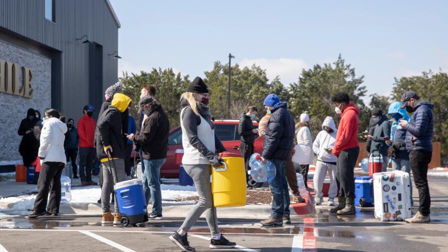 No solo escasea el agua en Texas, también la comida tras la histórica tormenta 