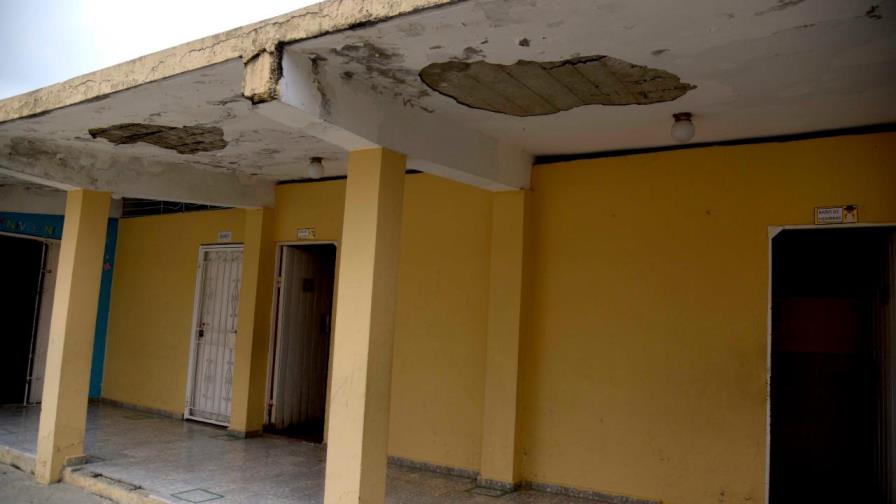 Varias escuelas de Santiago no están aptas para la docencia semipresencial Varias escuelas de Santiago no están aptas para la docencia semipresencial