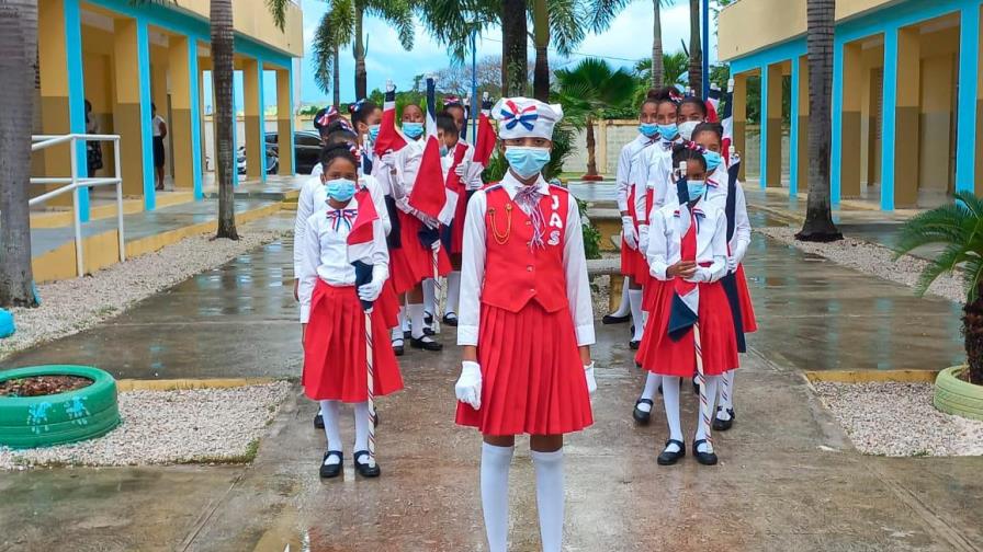 Luego de casi dos años de pandemia, se inicia año escolar presencial en La Altagracia Luego de casi dos años de pandemia, se inicia año escolar presencial en La Altagracia