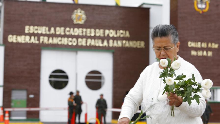Rebeldes del ELN se atribuyen atentado en Bogotá Rebeldes del ELN se atribuyen atentado en Bogotá