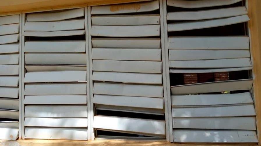 Escuela en El Seibo está en condiciones deplorables ante el inicio de clases semipresenciales Escuela en El Seibo está en condiciones deplorables ante el inicio de clases semipresenciales