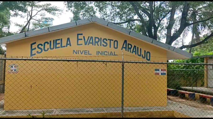 Sectores de Villa Hermosa se oponen a que distrito educativo sea instalado en Escuela Evaristo Araujo Sectores de Villa Hermosa se oponen a que distrito educativo sea instalado en Escuela Evaristo Araujo