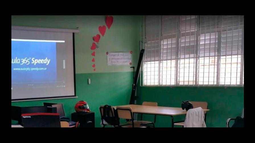 Estudiante lanza a otro del segundo nivel de escuela en San Francisco de Macorís Estudiante lanza a otro del segundo nivel de escuela en San Francisco de Macorís