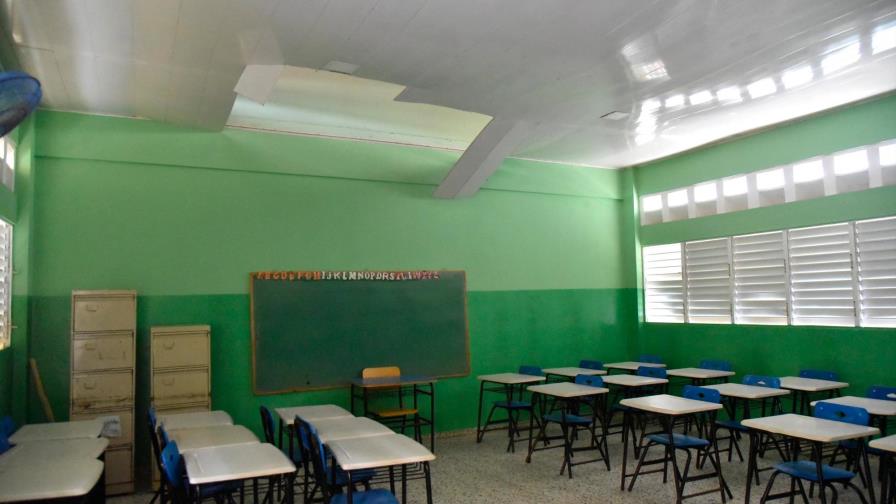 Más del 30 % de las escuelas de Santiago tampoco comenzó docencia presencial Más del 30 % de las escuelas de Santiago tampoco comenzó docencia presencial