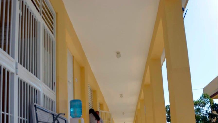 Más de cinco mil estudiantes sin recibir docencia en Santiago por paro ADP Más de cinco mil estudiantes sin recibir docencia en Santiago por paro ADP