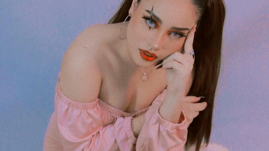 Urbana Esmeralda regresa con su nuevo sencillo “Amanece conmigo”