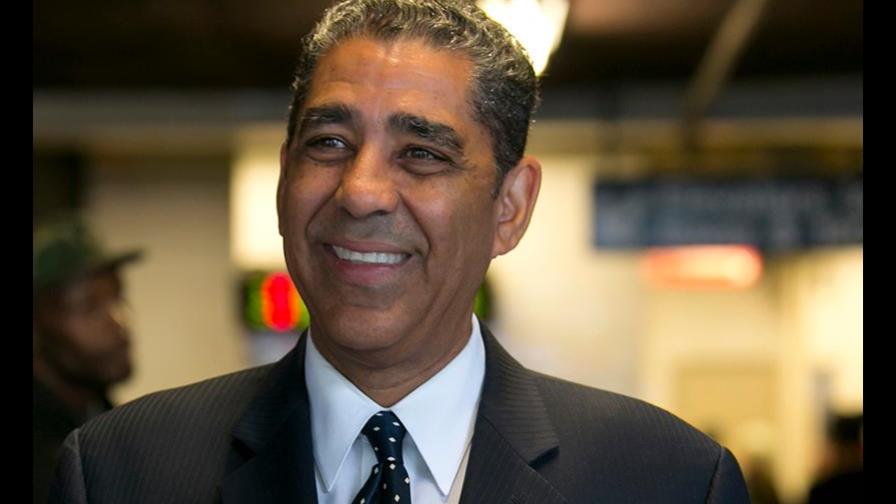 Espaillat pide a senadores republicanos actuar con transparencia en juicio a Trump