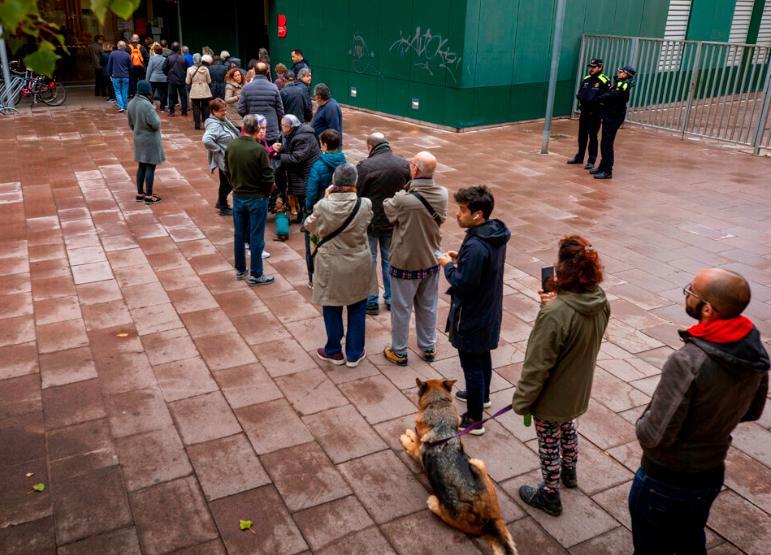 PSOE gana las elecciones españolas, sube la ultraderecha, sigue incertidumbre