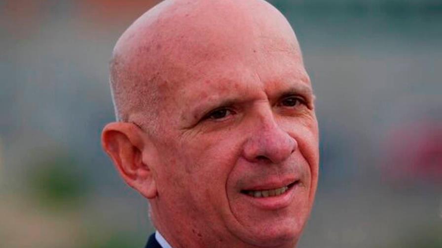 España cesará a consejero de embajada en EEUU tras polémica en caso Carvajal