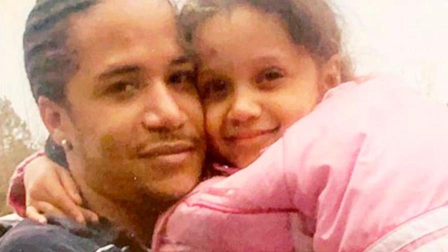 Dominicano condenado por drogas en 2013 pide a Biden detener su deportación 