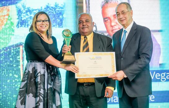 Diario Libre y 3 de sus periodistas ganadores del Premio Epifanio Lantigua