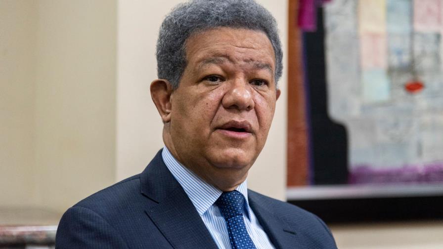 Fernández advierte que el déficit presupuestario al 2020 es de más de RD$400 mil millones Fernández advierte que el déficit presupuestario al 2020 es de más de RD$400 mil millones