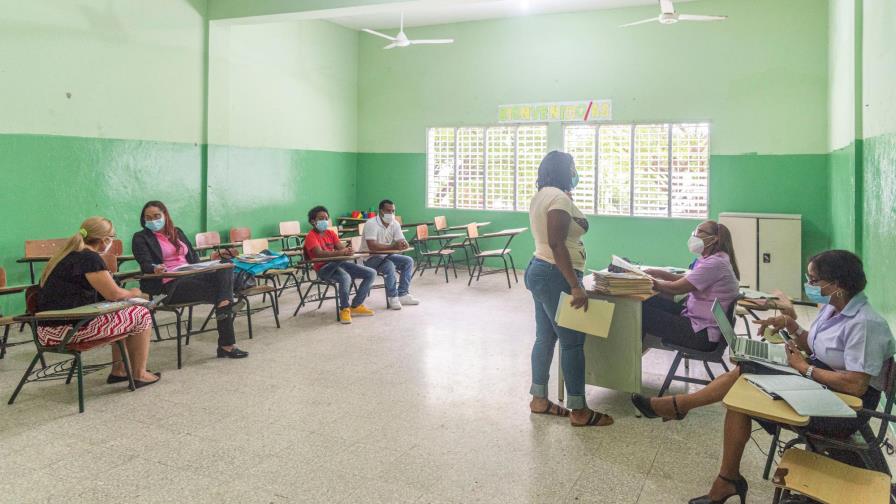ADP informa a miembros que el Minerd contratará docentes de lista de elegibles 