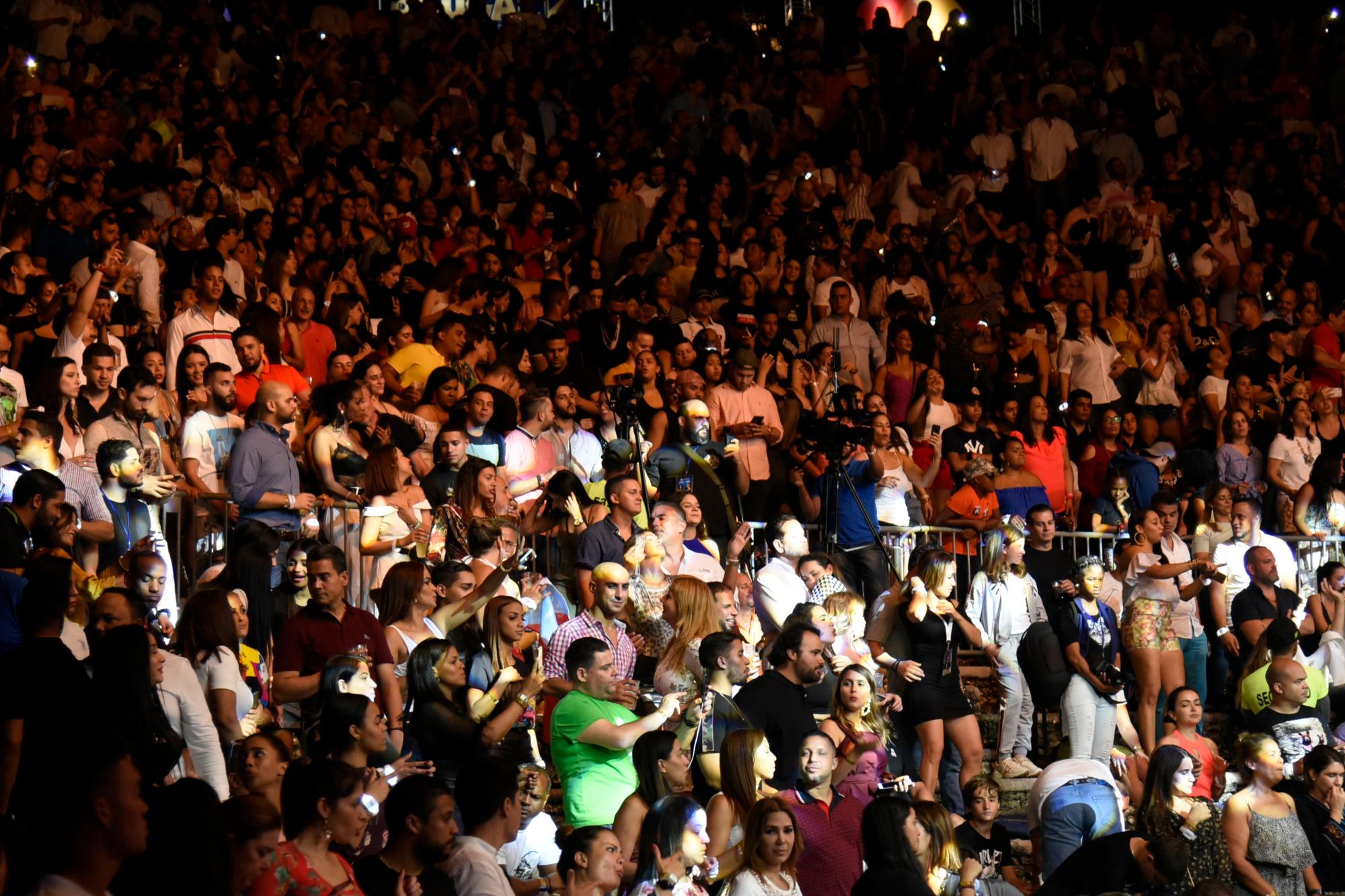 Un público variado abarrotó Altos de Chavón 