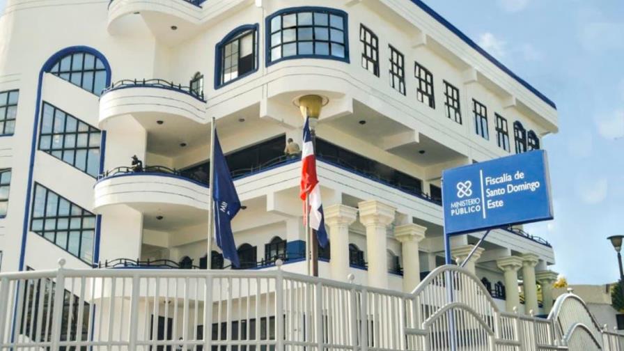 Autoridades desarticulan red de estafa electrónica vinculada al robo de más de RD$27 millones