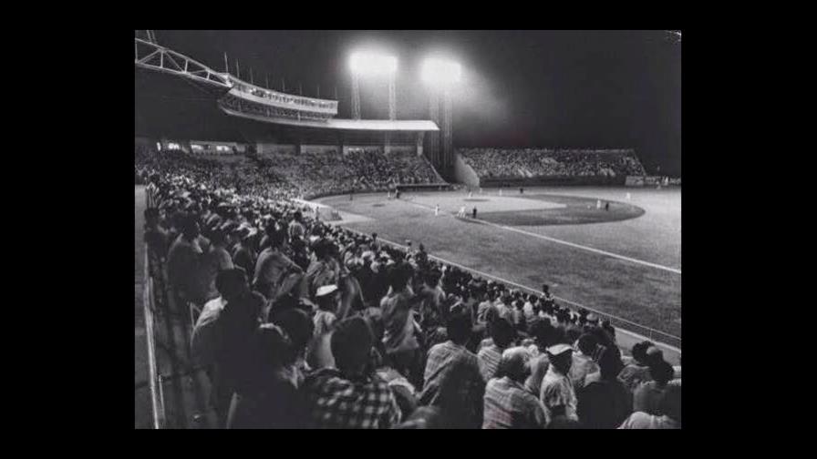 A golpe de “jierro y tolete” pasión por la pelota es “trending topic”
