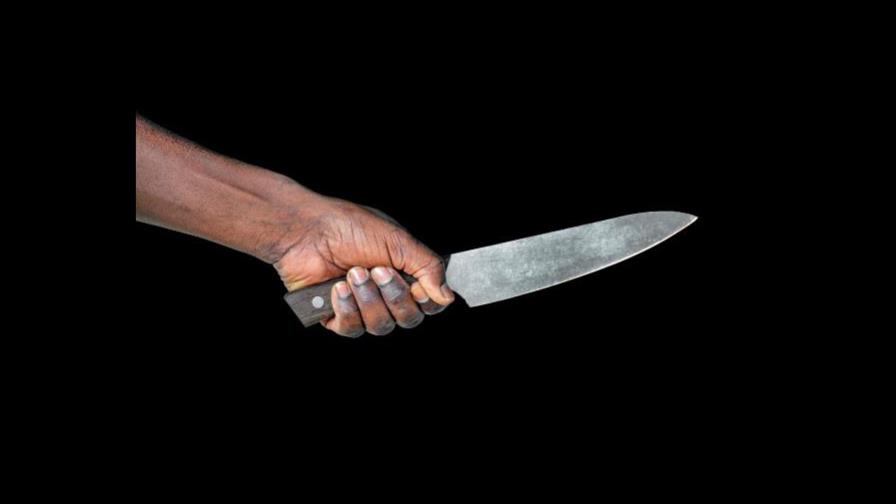 Hombre mata a su exmujer en presencia de los tres hijos de ambos en San Pedro de Macorís Hombre mata a su exmujer en presencia de los tres hijos de ambos en San Pedro de Macorís