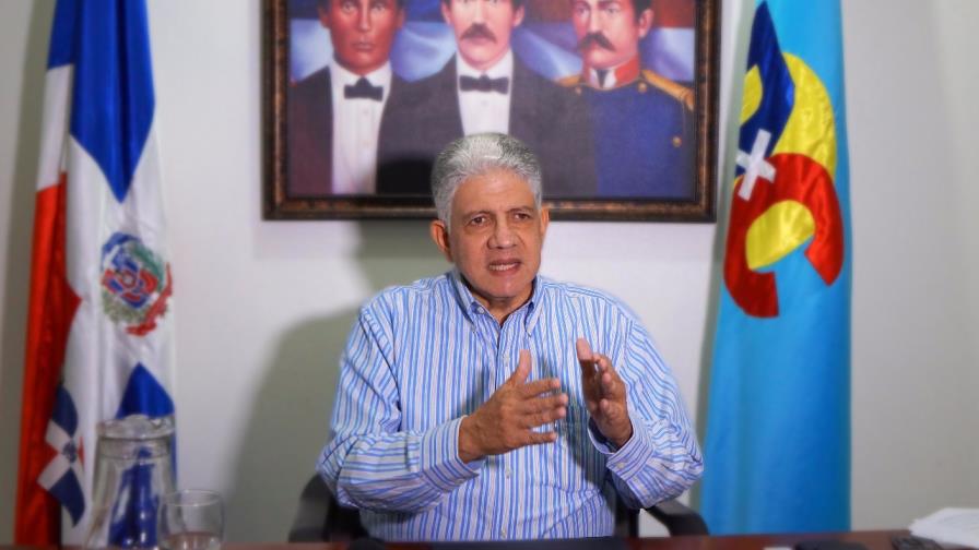 Estrella advierte proyecto de Presupuesto permite a Medina vender empresas del Estado