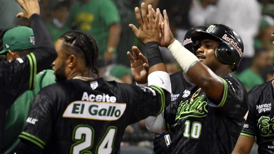 Triunfo de las Estrellas las lleva a la primera posición; Licey se hunde en el sótano