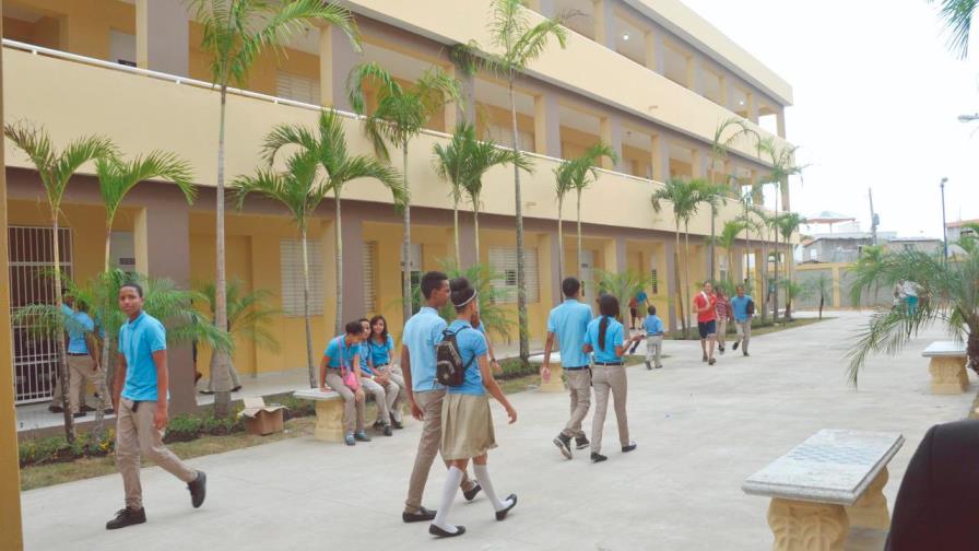 Algunos profesores favorecen que se dé por terminado el año escolar