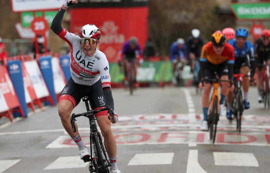 Jasper Philipsen gana decimoquinta etapa de la Vuelta a España; Roglic sigue líder