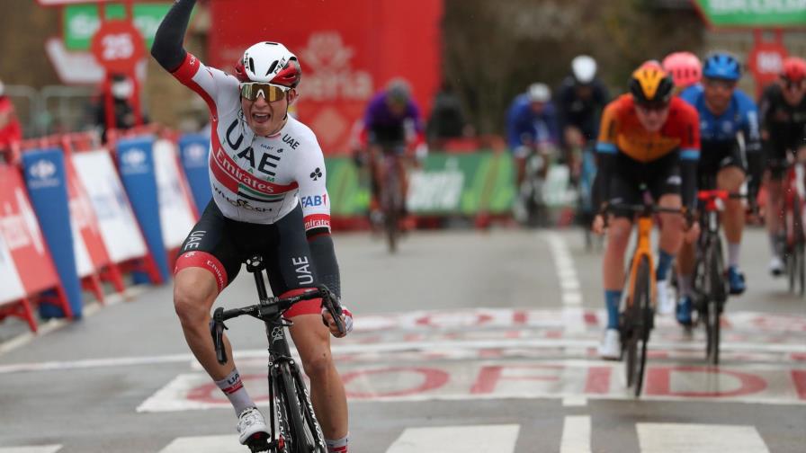 Jasper Philipsen gana decimoquinta etapa de la Vuelta a España; Roglic sigue líder Jasper Philipsen gana decimoquinta etapa de la Vuelta a España; Roglic sigue líder