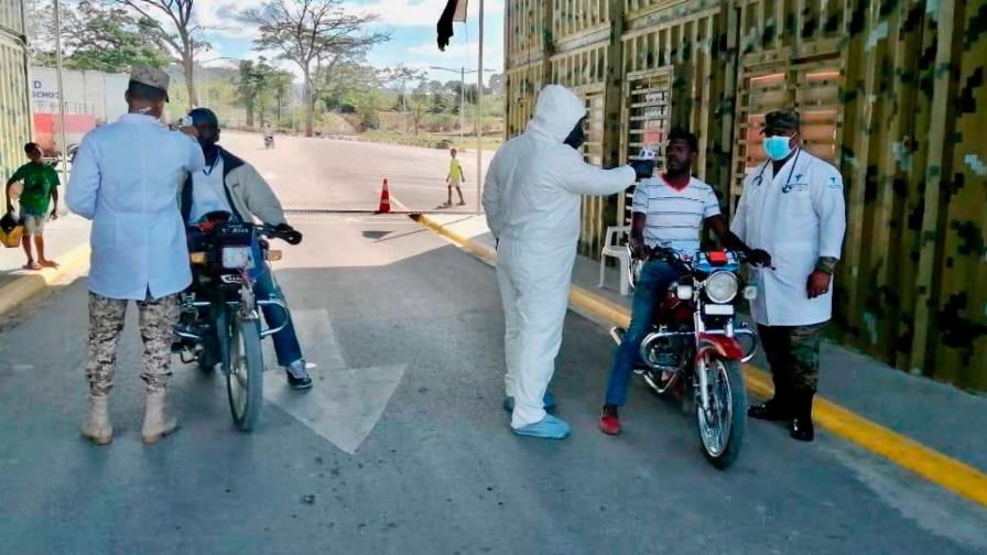 Elías Piña sigue libre de COVID-19 