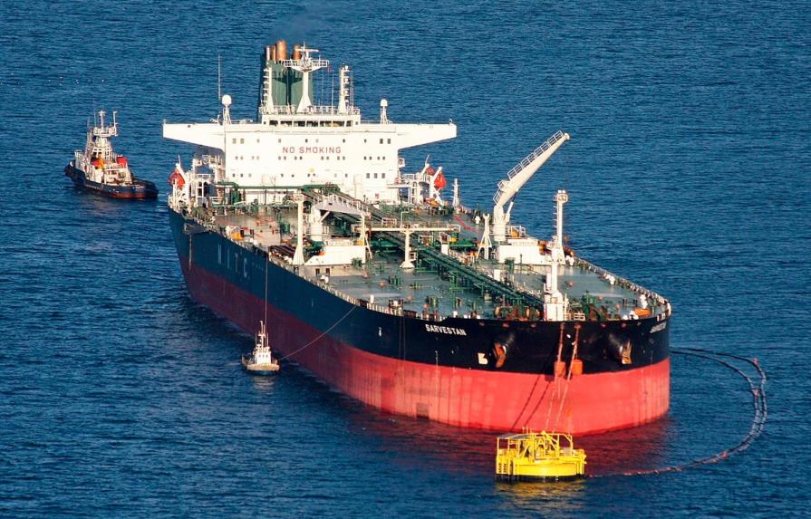 Avisan del “potencial secuestro” de un barco en costas de Emiratos Árabes al que se habría ordenado dirigirse a Irán