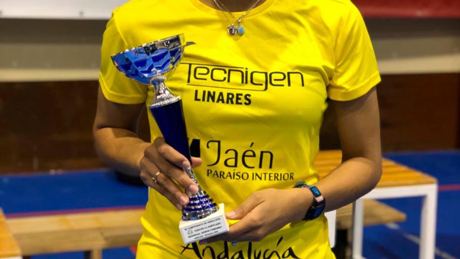 Eva Brito obtiene bronce en campeonato tenis de mesa de Andalucía Eva Brito obtiene bronce en campeonato tenis de mesa de Andalucía