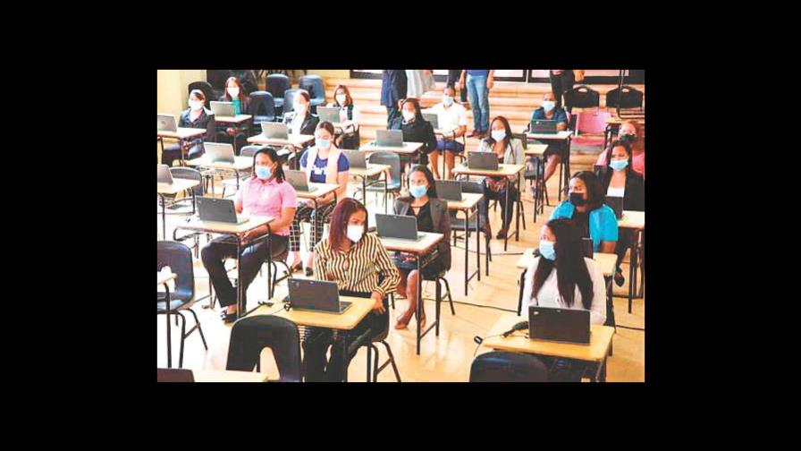 Minerd inicia los simulacros para el concurso docente Minerd inicia los simulacros para el concurso docente