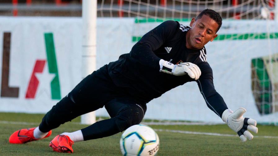 Lloyd y la pared defensiva tienen al Cibao FC imbatible