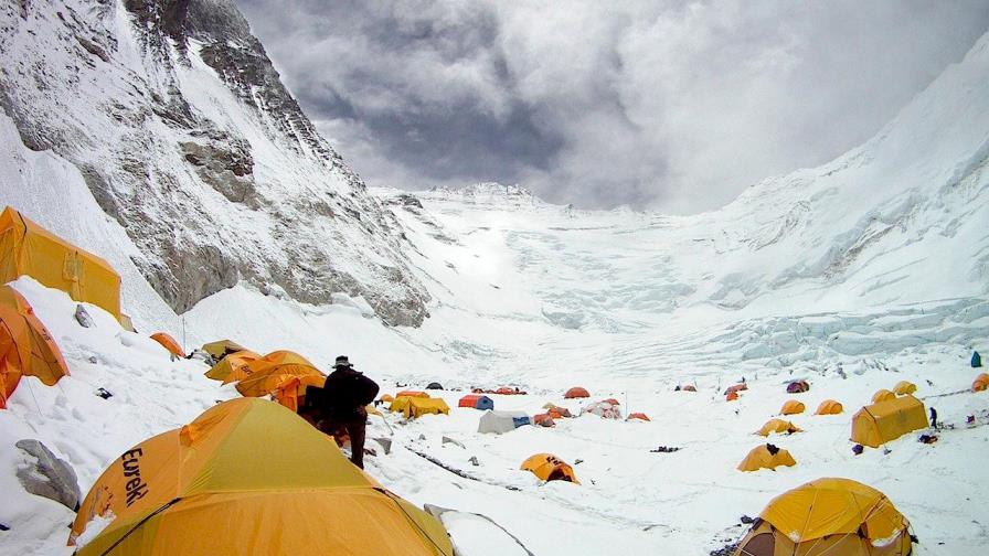 La línea de separación china en el Everest desata la polémica en Nepal