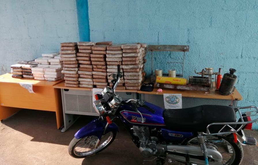 Dican ocupa 411 kilos de cocaína durante allanamiento en Azua