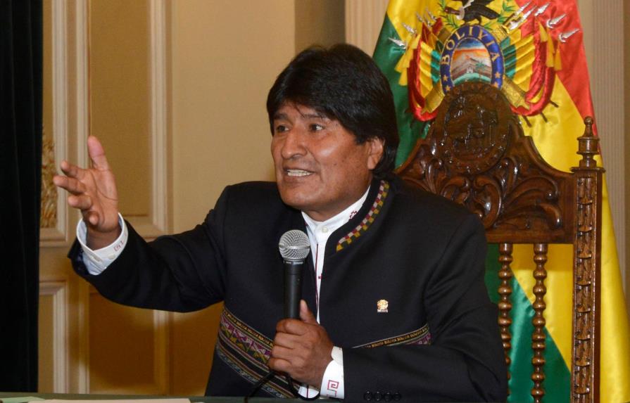 Evo Morales afirma que analiza volver a Bolivia o viajar a Argentina
