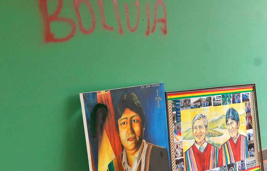 Evo Morales, en paradero desconocido pero activo en las redes sociales  