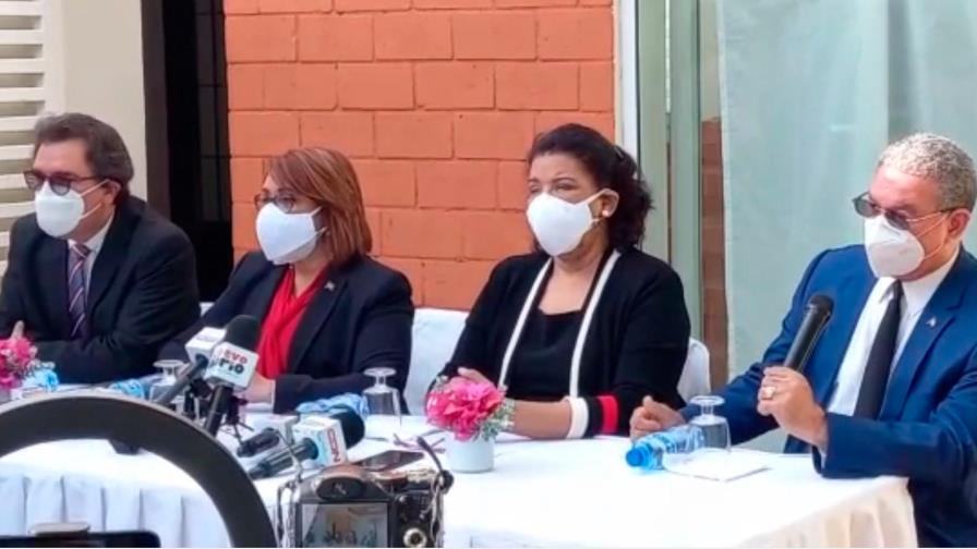 Denuncian acuerdo con EE.UU. sobre chequeo en aeropuertos que pone en peligro la soberanía