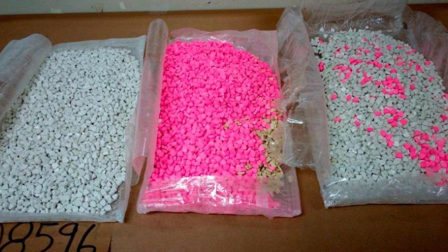 Unos austríacos piden ropa por internet y reciben 25,000 pastillas de éxtasis