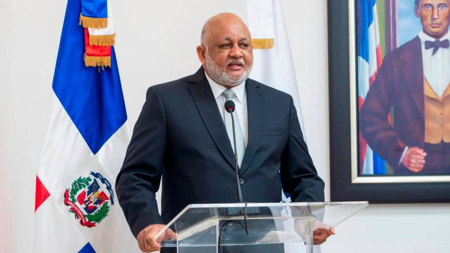 Educación pospone acto de cierre del año escolar por muerte de Johnny Ventura