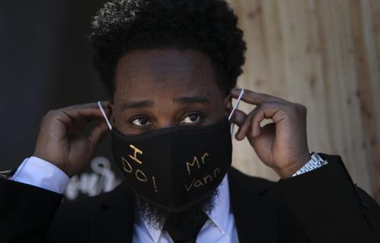 Bodas en tiempos de pandemia: Parejas resisten restricciones