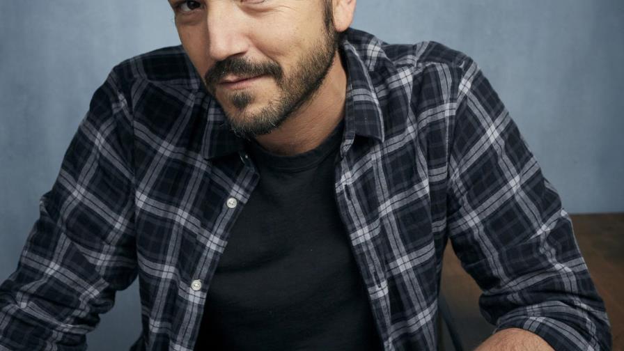 Platino de Honor: Diego Luna agradece “premio a la edad”