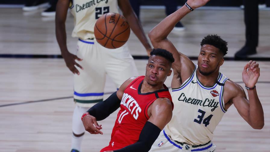 Westbrook anota 31 y los Rockets vencen 120-116 a Bucks Westbrook anota 31 y los Rockets vencen 120-116 a Bucks